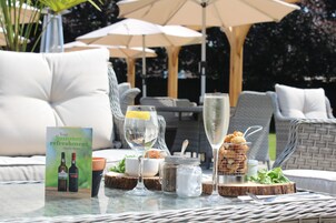 2 restaurantes; se sirven desayunos 