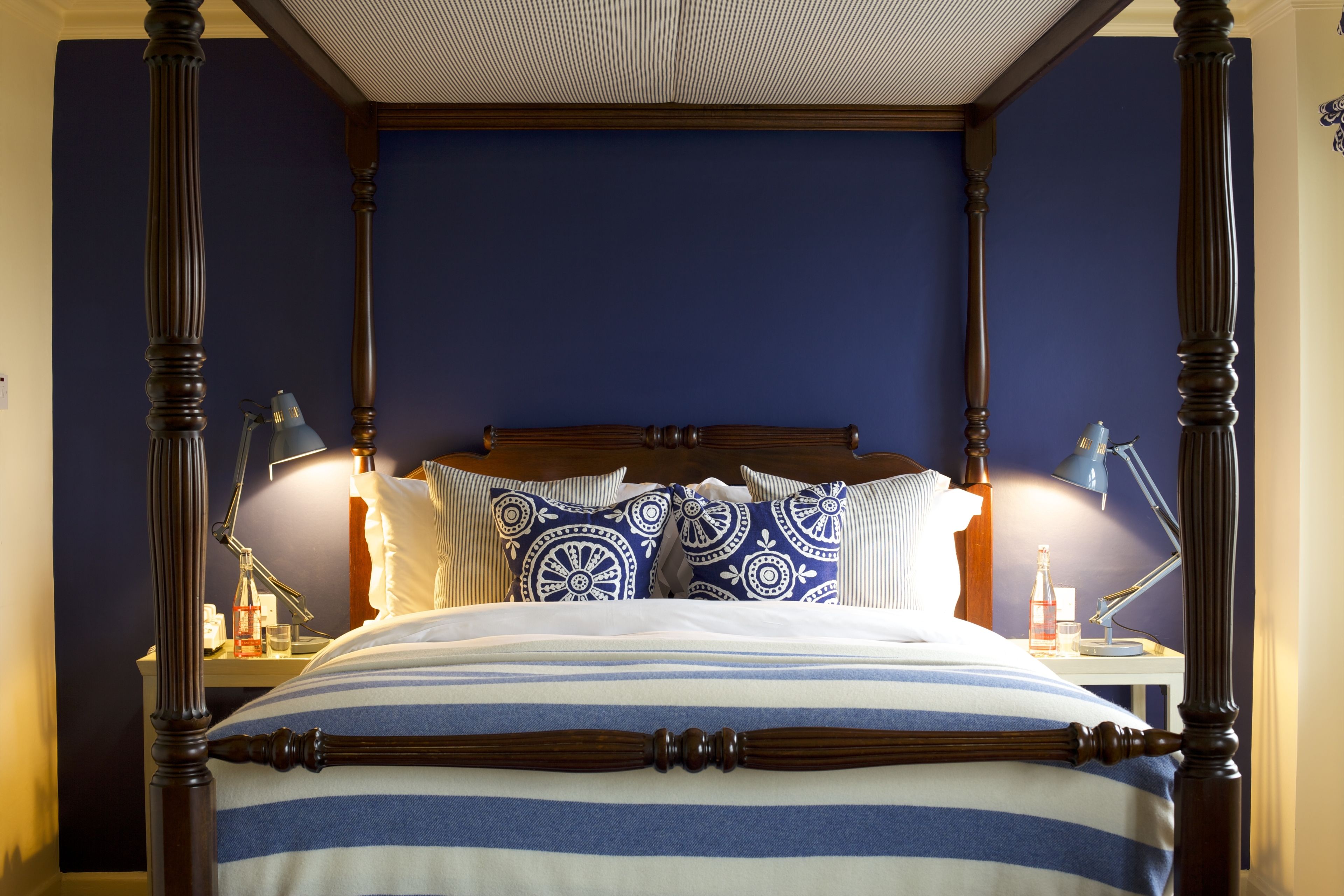 superior four poster room | 1 bedroom, premium bedding, in-room safe, desk