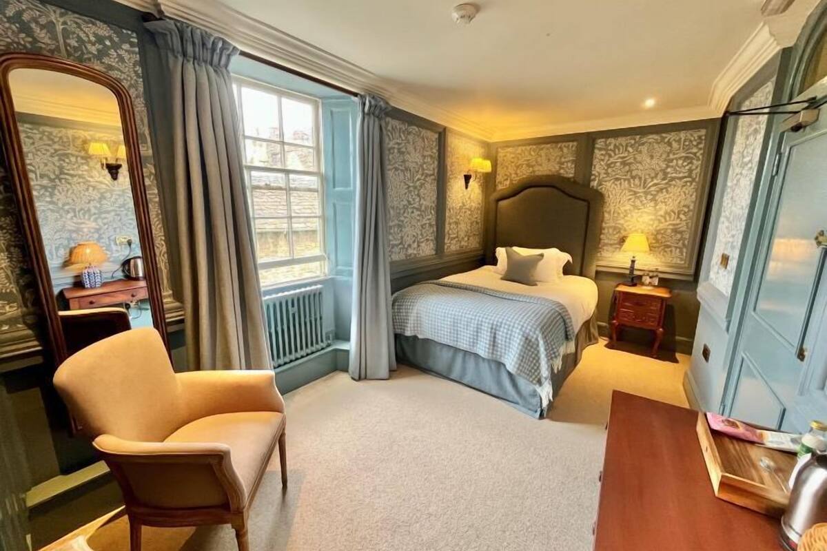 comfort double room | 1 bedroom, premium bedding, in-room safe, desk