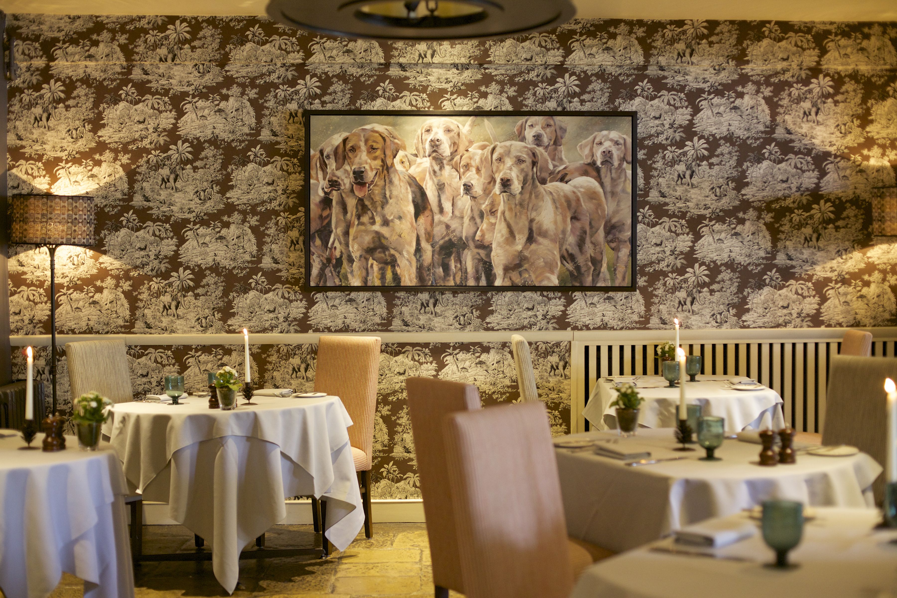 breakfast, lunch and dinner served