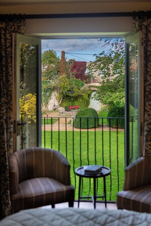 Gallery-Doppelzimmer | Wohnbereich | Fernseher