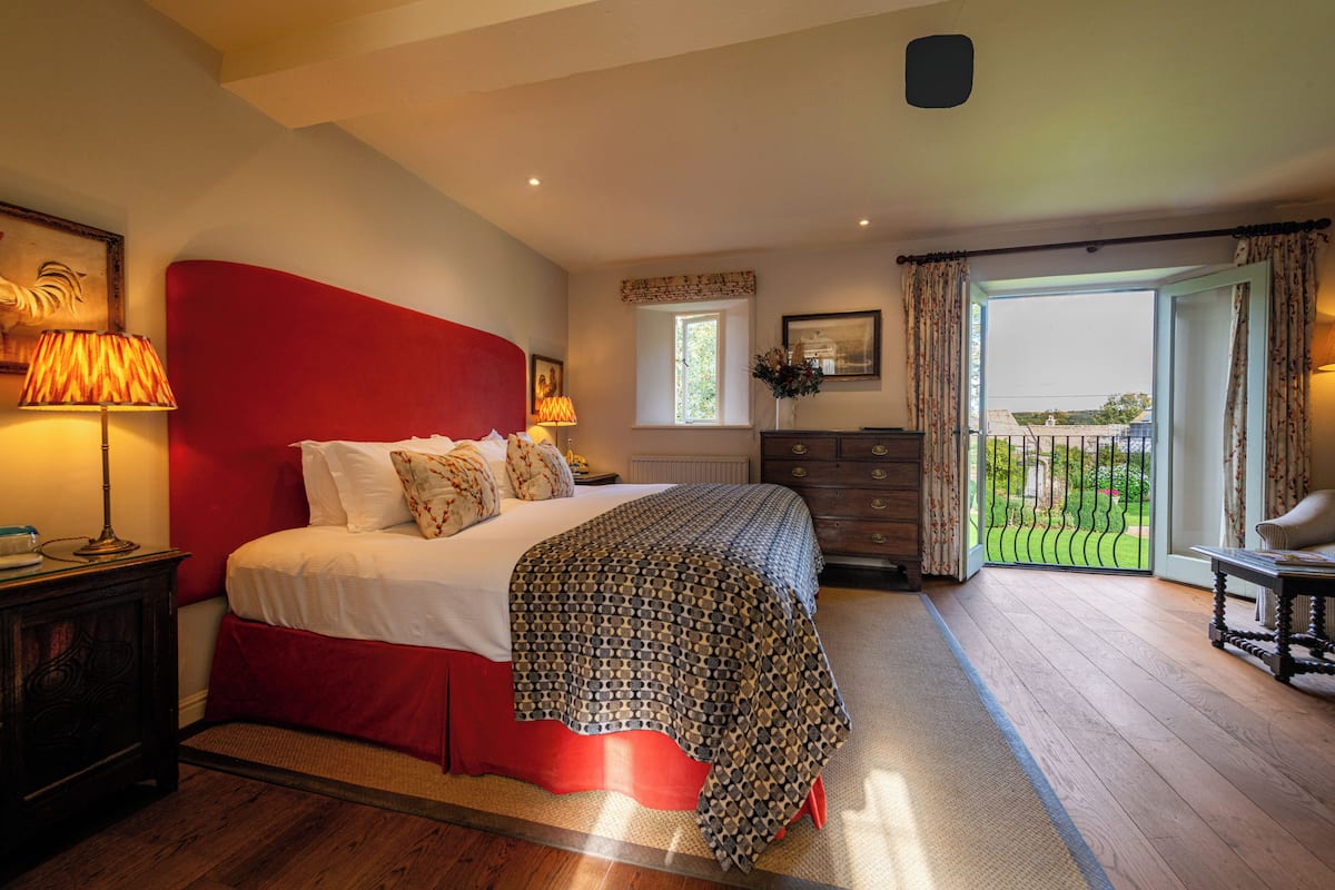 Superior Garden | 1 bedroom, premium bedding, in-room safe, desk