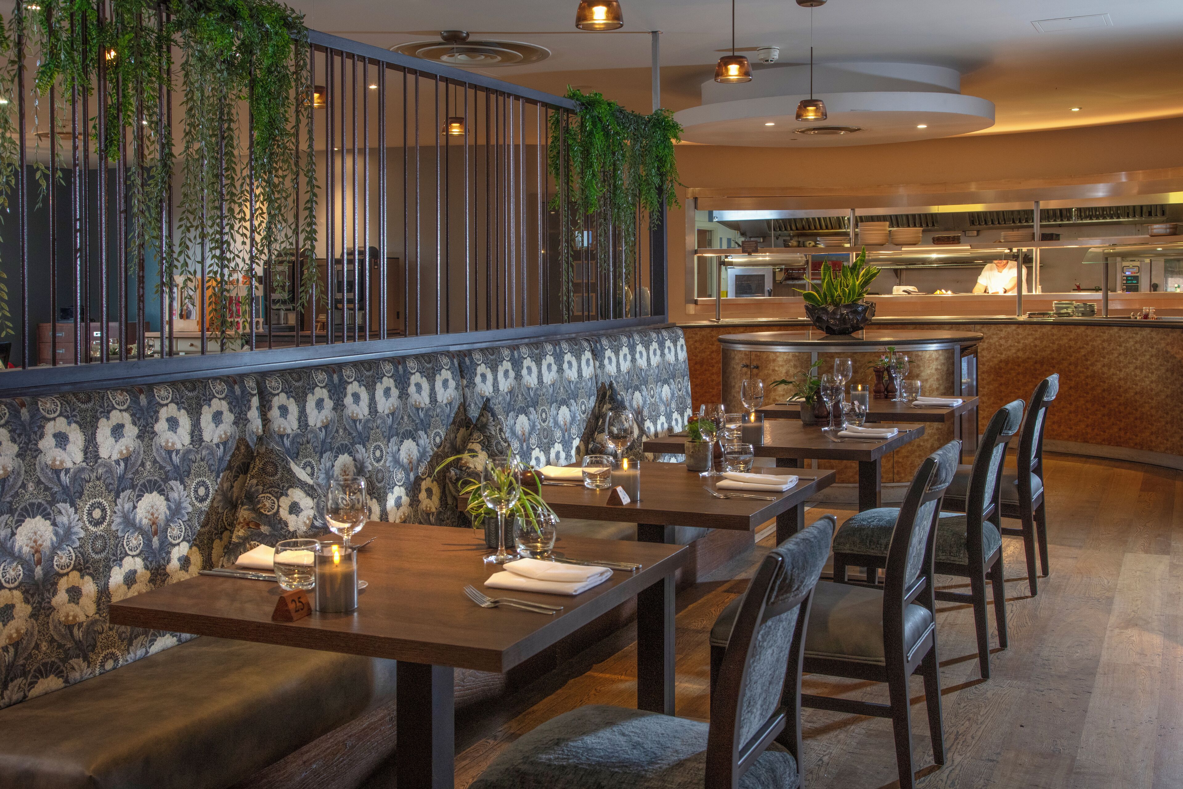 每日供应自助式早餐（每人 GBP 12.00）