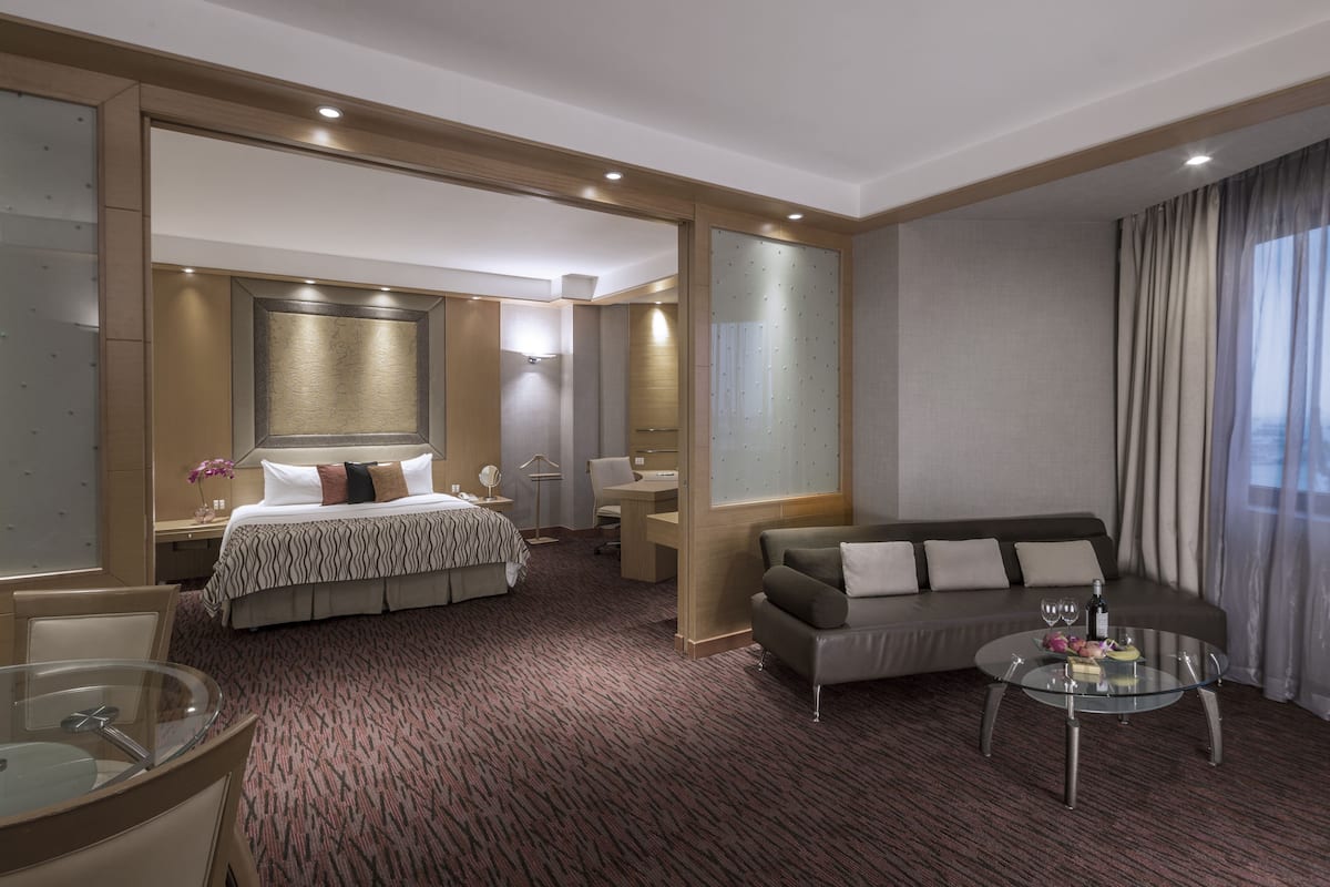 1 bedroom, minibar, in-room safe, desk