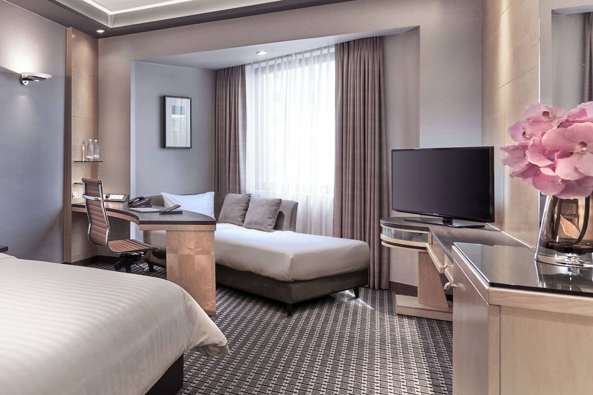 Minibar, in-room safe, desk, blackout curtains