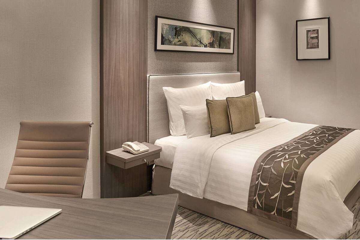 Chambre Double Club, vue ville | Minibar, coffres-forts dans les chambres, rideaux occultants