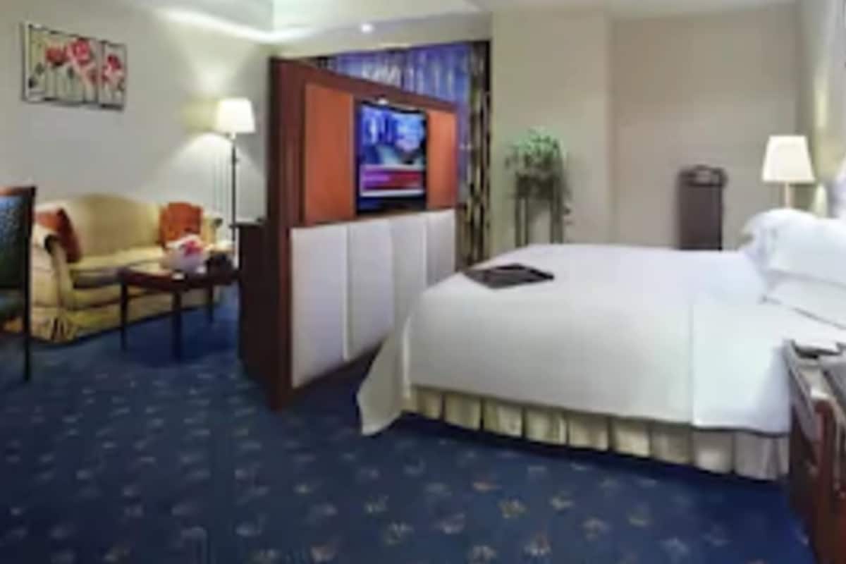 business suite  | in-room safe, desk, soundproofing, iron/ironing board