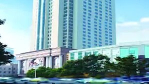 Front of property - Ramada Plaza Tian Lu (Wuhan)