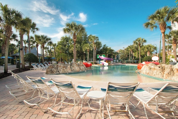 3 outdoor pools, open 9:00 AM to 10:00 PM, pool umbrellas, sun loungers