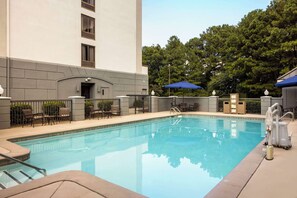 Seasonal outdoor pool, pool umbrellas, sun loungers