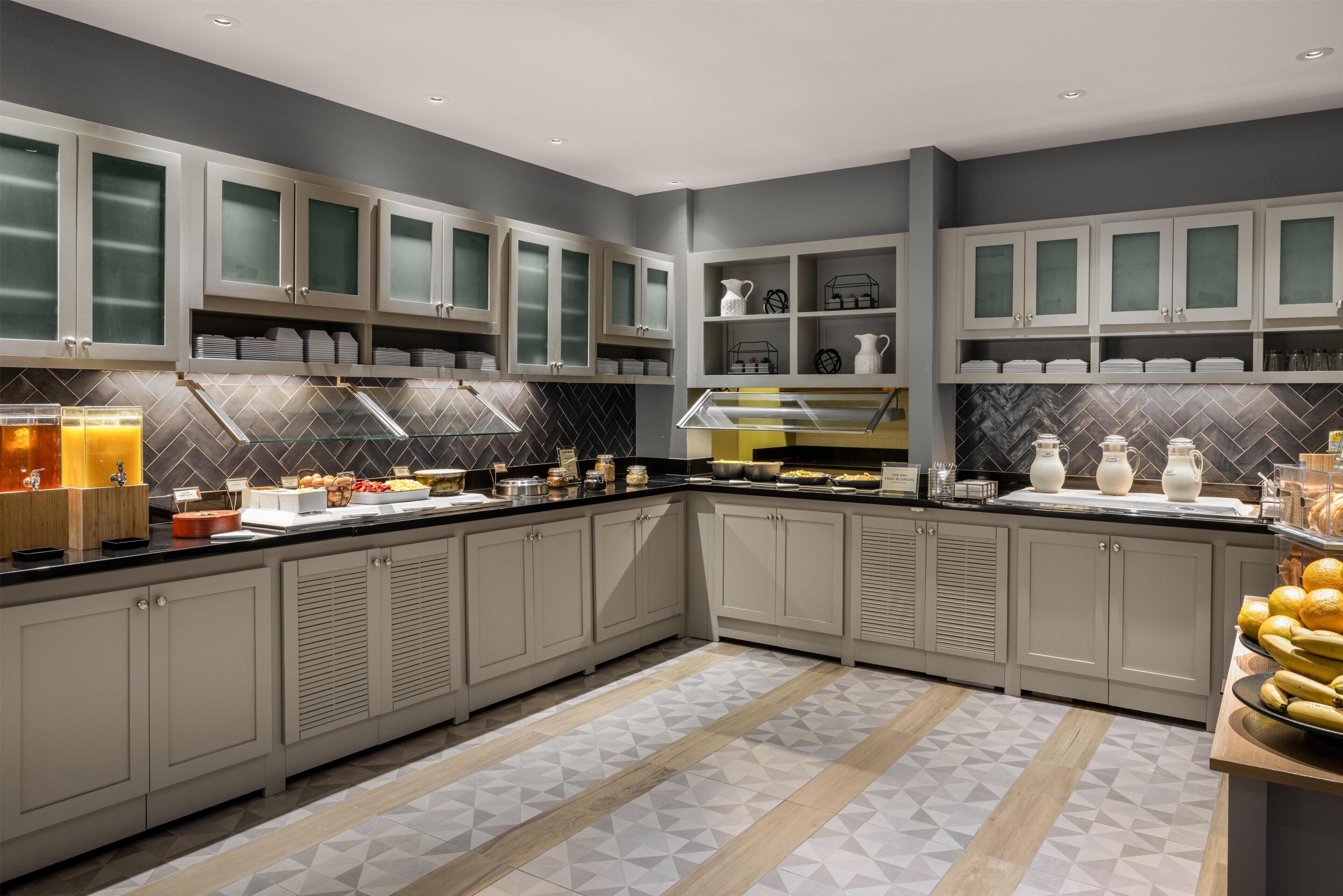 Free daily buffet breakfast