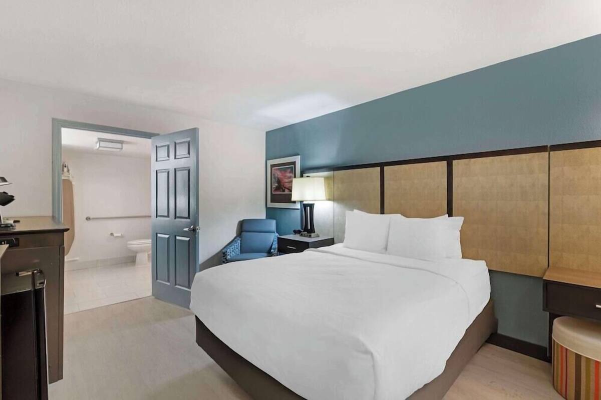 Pillow-top beds, desk, laptop workspace, iron/ironing board