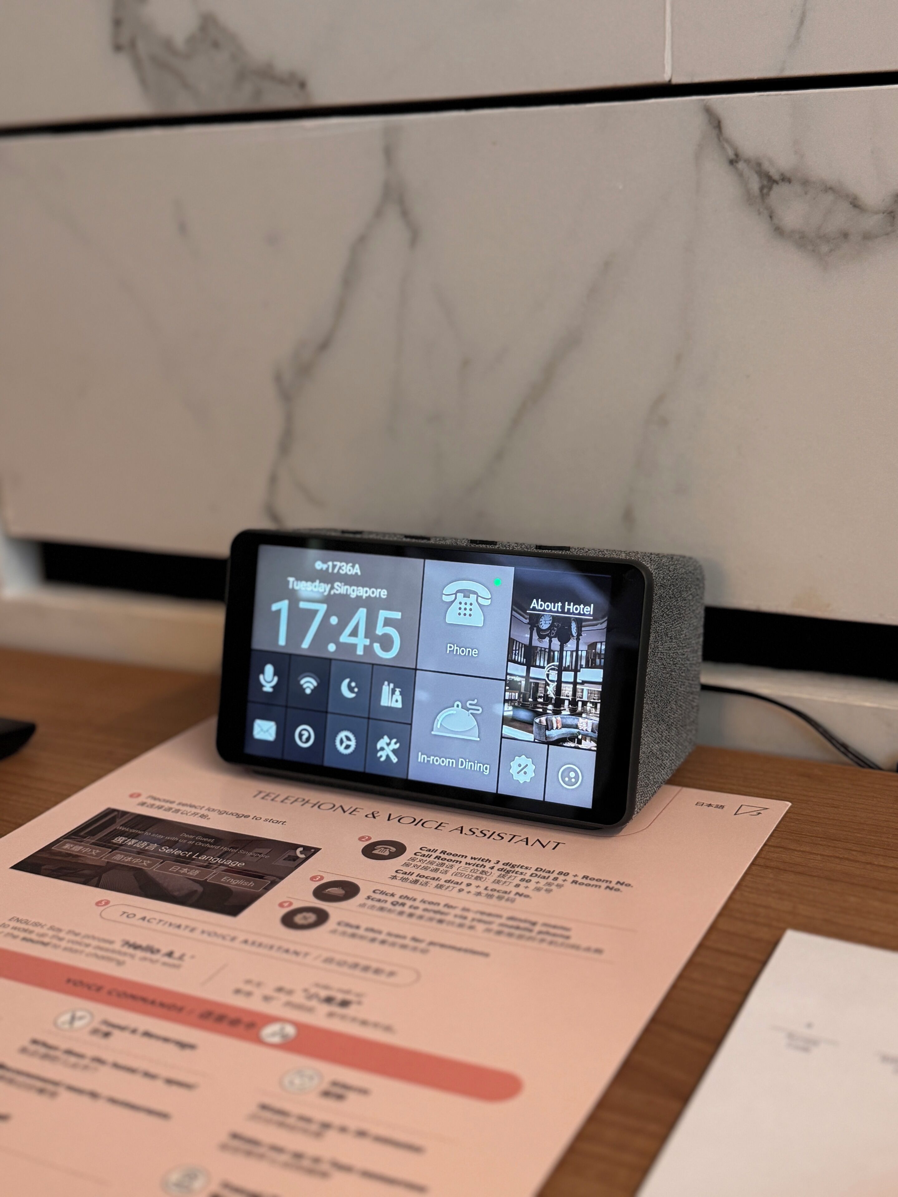 Minibar, safe på rommet, skrivebord og skrivebord for bærbar PC