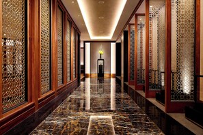 Breakfast, lunch and dinner served - Orchard Hotel Singapore (Singapore)