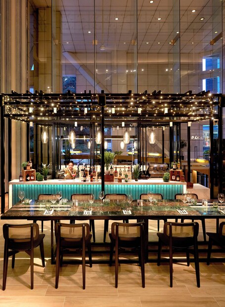 Orchard Hotel Singapore - Image 18