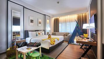 Minibar, in-room safe, desk, laptop workspace