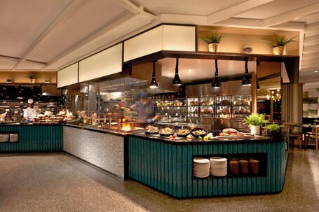 Orchard Hotel Singapore - Image 5