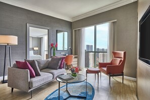 Grand Suite, Multiple Beds (Executive - Newly renovated room) | Living area | LCD TV - Grand Copthorne Waterfront (Singapore)