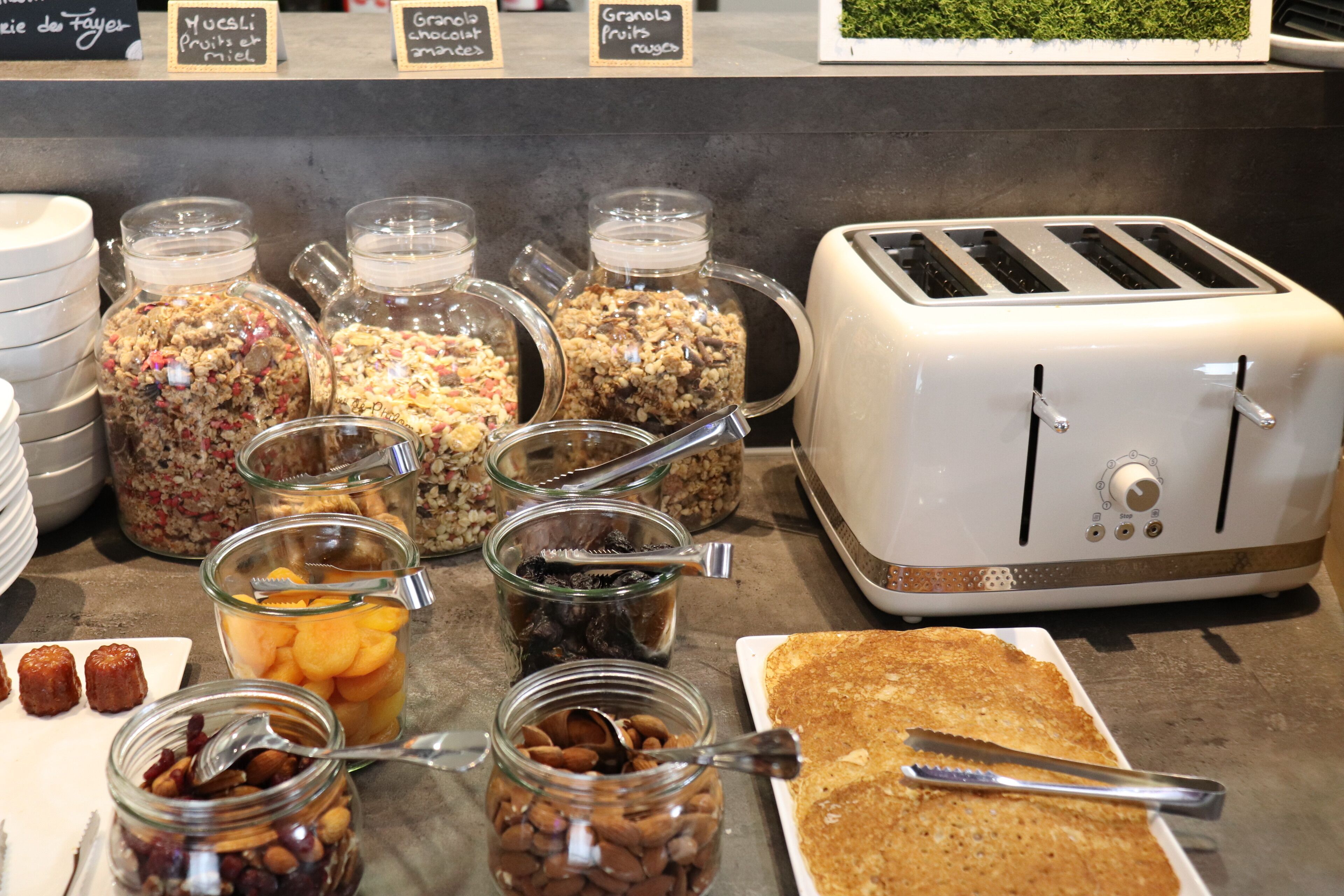 daily buffet breakfast (eur 12 per person)