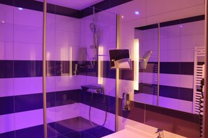 Chambre Privilège | Bathroom - The Originals City, Hôtel Saint Martial, Limoges (Limoges)