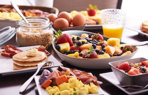 Café da manhã com buffet grátis
