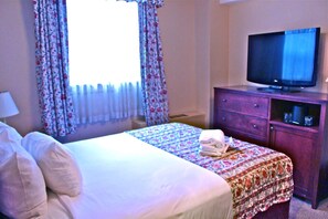 Desk, iron/ironing board, free WiFi, bed sheets