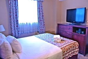 Desk, iron/ironing board, free WiFi, bed sheets