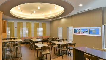 Desayuno buffet incluido todos los días