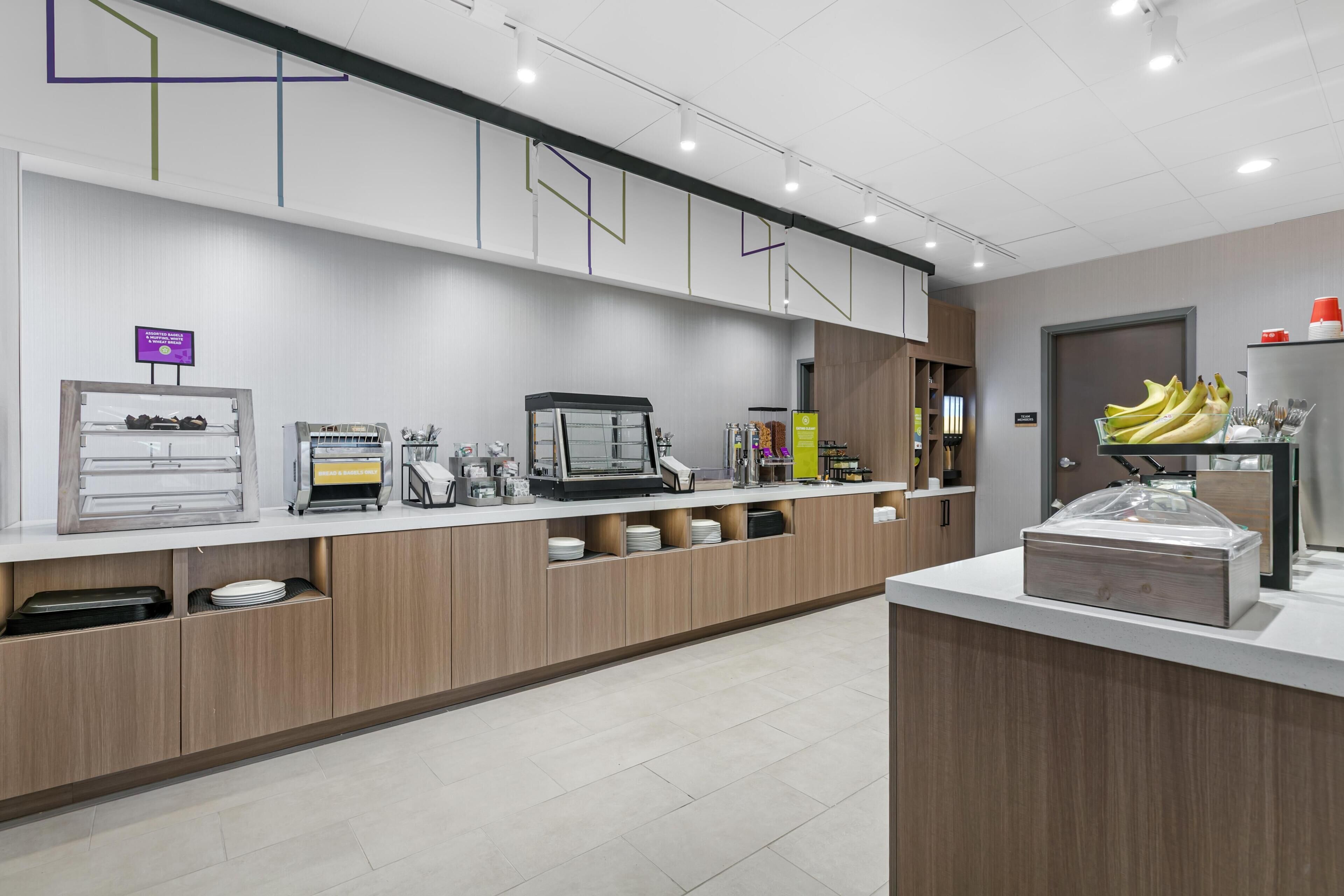 Buffet déjeuner gratuit tous les jours