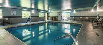 Holiday Inn Express & Suites - North Carmel / Westfield by IHG
