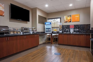 Free daily full breakfast
