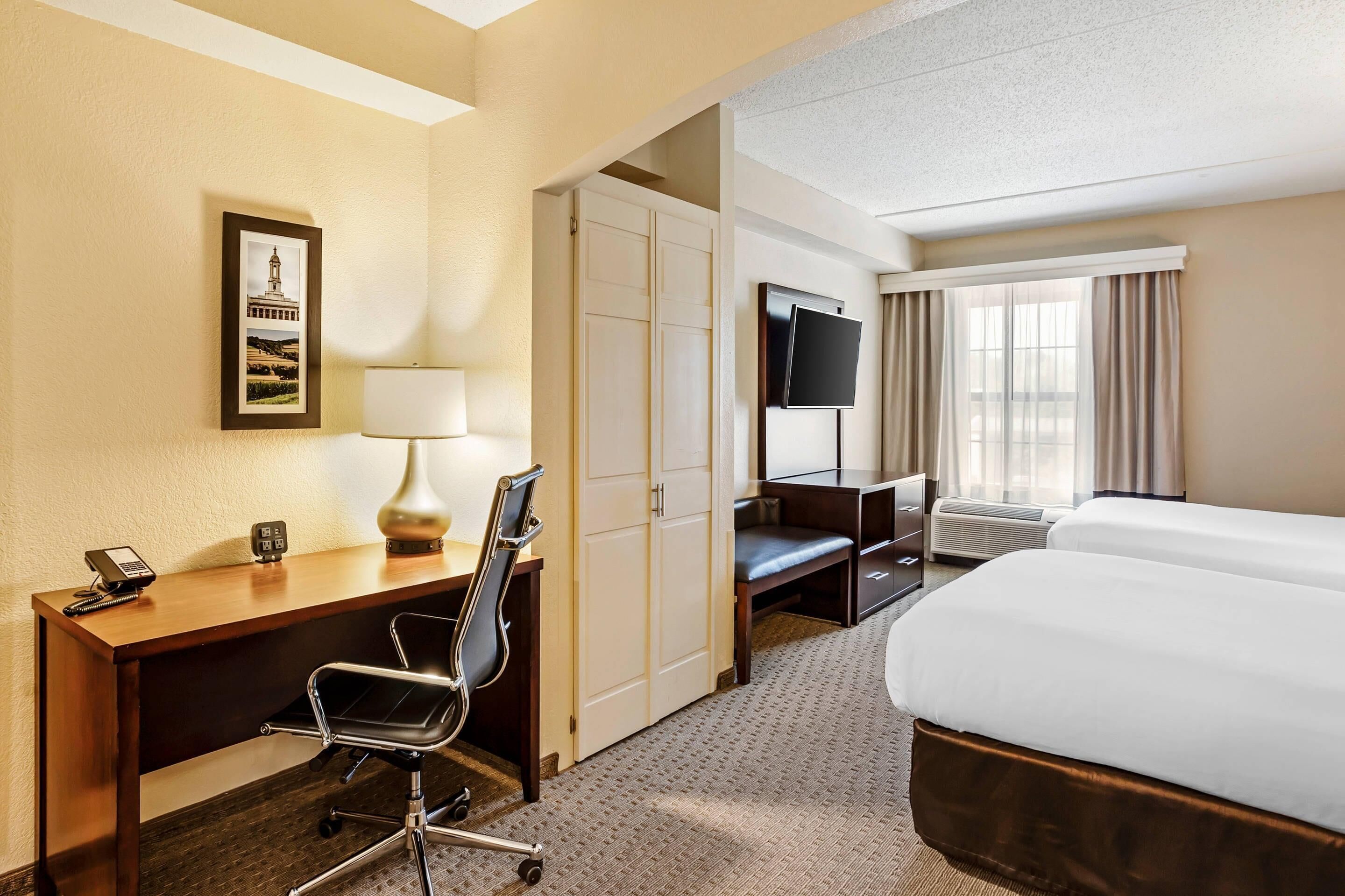 2 queen beds with sofa bed, non smoking | premium bedding, pillow-top beds, in-room safe, desk