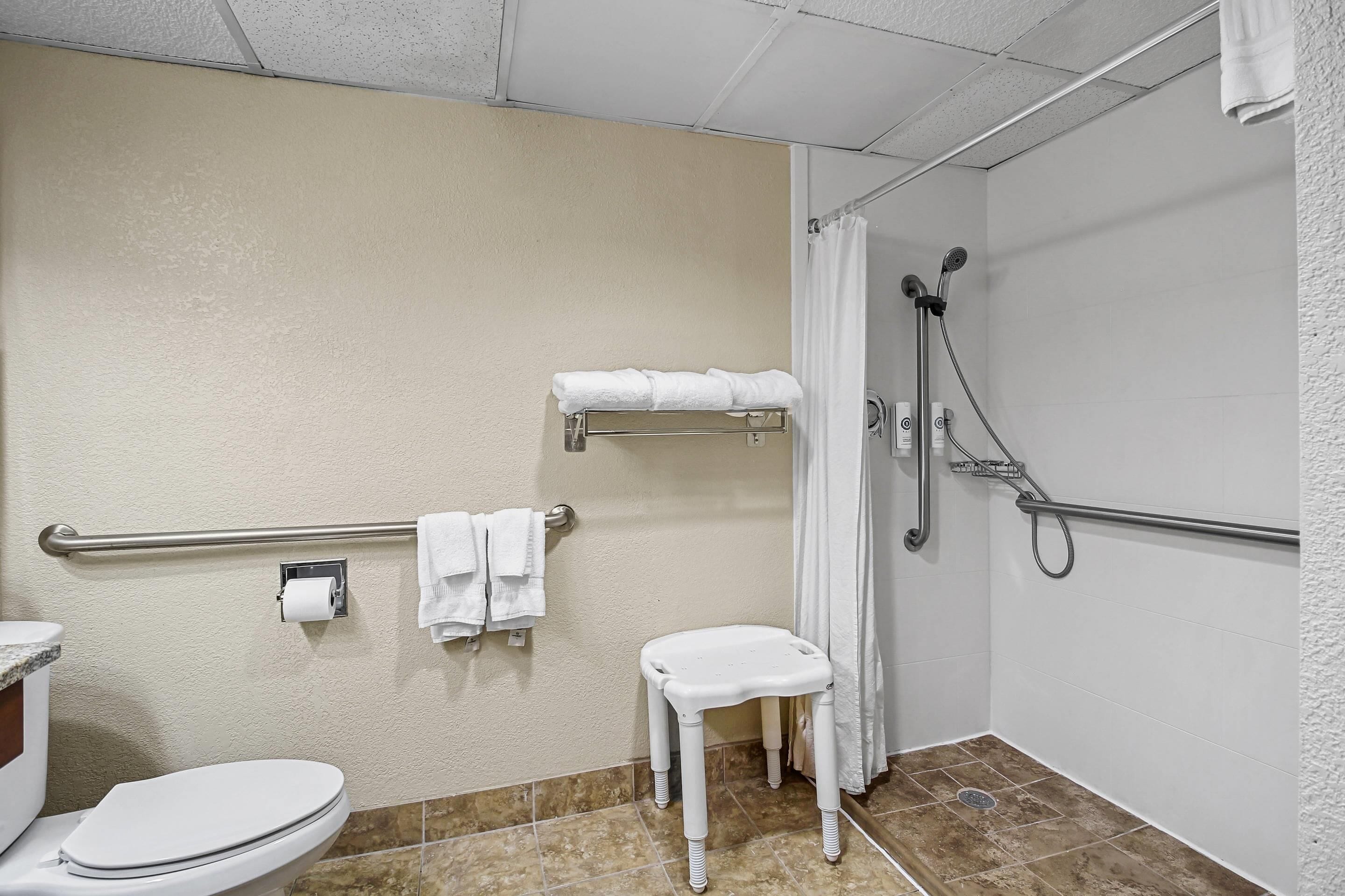 room, 1 king bed, accessible, non smoking | desk, laptop workspace, blackout curtains, soundproofing