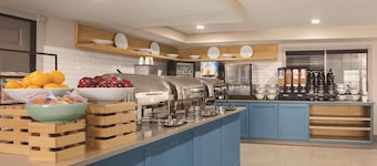 Country Inn & Suites by Radisson, Dubuque, IA