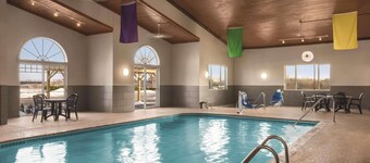 Country Inn & Suites by Radisson, Dubuque, IA