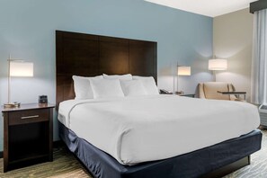 Room, 1 King Bed, Accessible, Non Smoking | Individually decorated, individually furnished, desk, laptop workspace - Comfort Inn & Suites Melbourne-Viera (Melbourne)