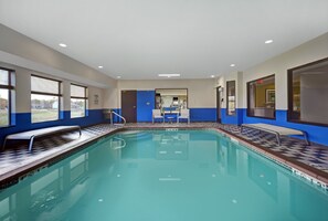 Una piscina cubierta