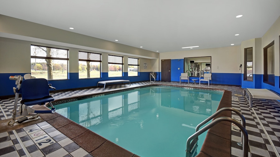 Holiday Inn Express Marshall by IHG