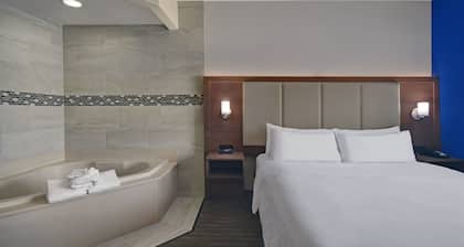 Holiday Inn Express Marshall by IHG