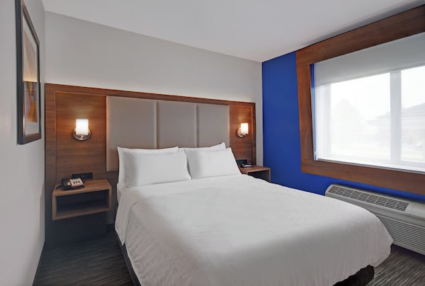 Holiday Inn Express Marshall By Ihg - Michigan