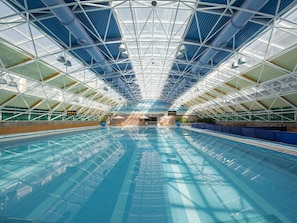 Indoor pool, sun loungers