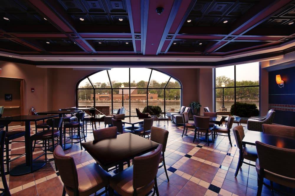 Harrah's Joliet Casino & Hotel - A Caesars Rewards Destination