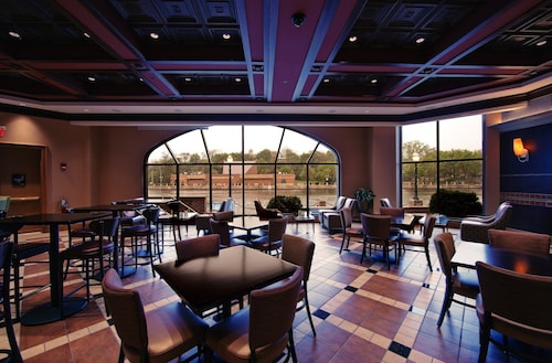 Harrah's Joliet Casino & Hotel - A Caesars Rewards Destination