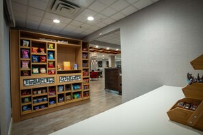Snack bar - Hampton Inn Seaford (Seaford)