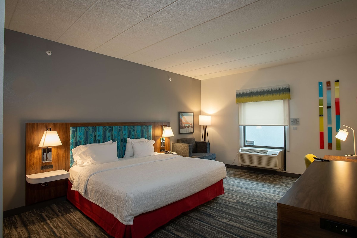 room, 1 king bed, accessible | iron/ironing board, free cots/infant beds, rollaway beds, free wifi