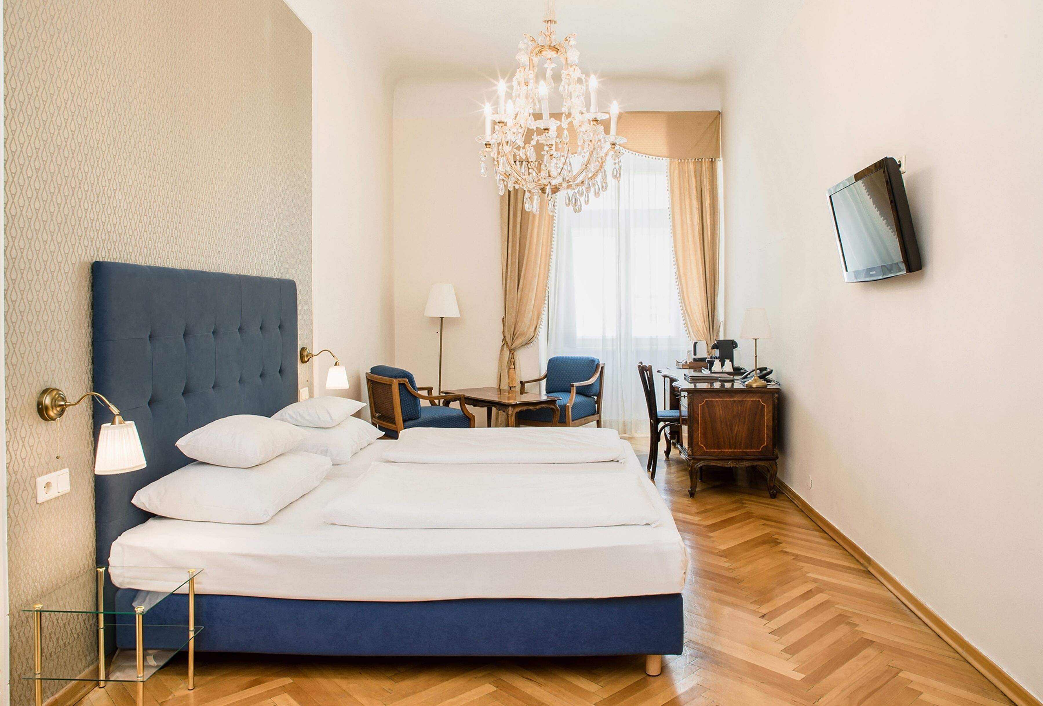 Superior-Doppelzimmer | Allergikerbettwaren, Minibar, Zimmersafe, individuell dekoriert