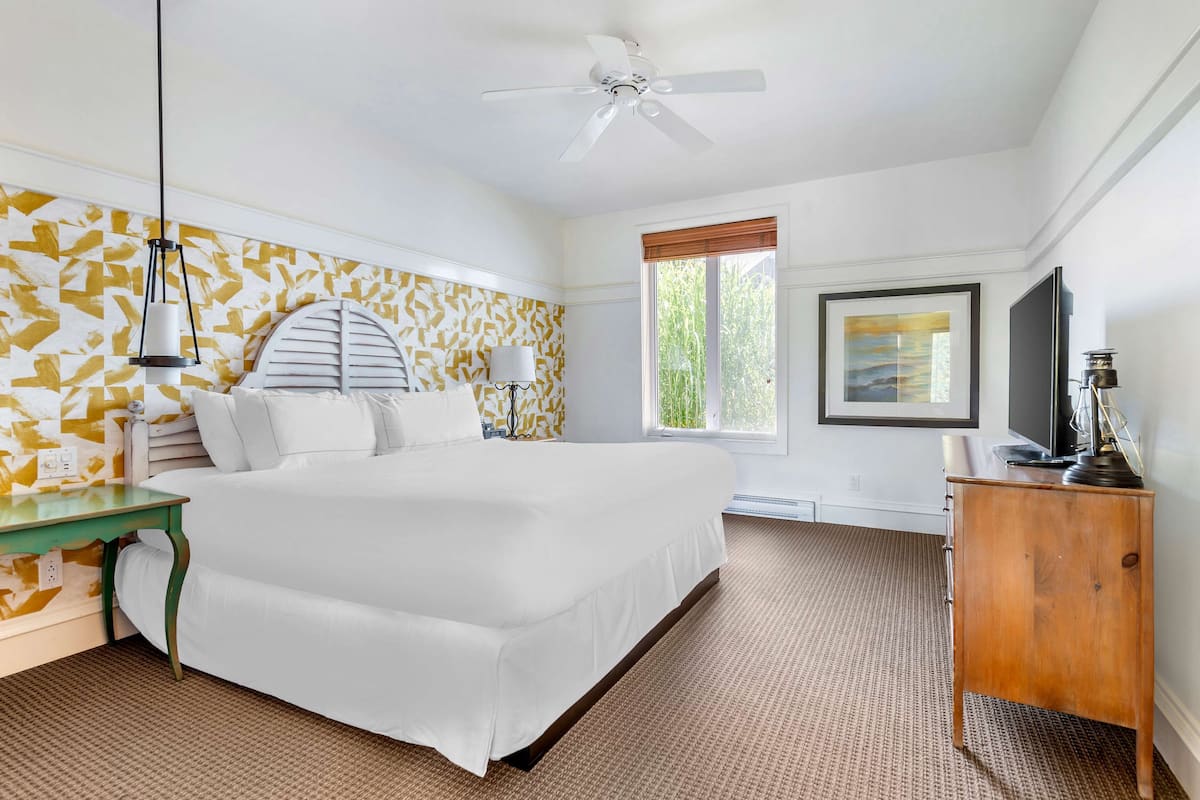 1 Bedroom 1 King Resort View Suite Plus | Premium bedding, in-room safe, iron/ironing board, free WiFi