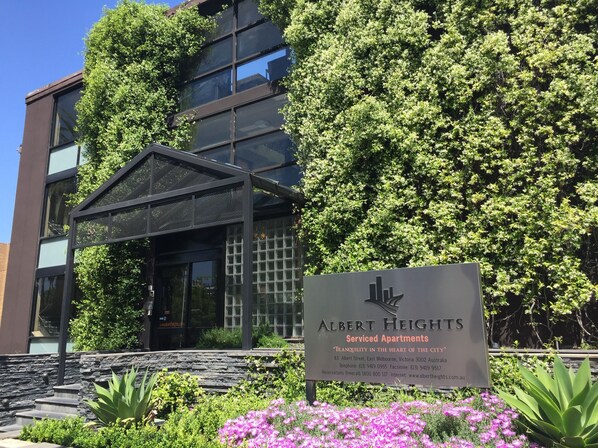 Front of property - Albert Heights Serviced Apartment (Melbourne)