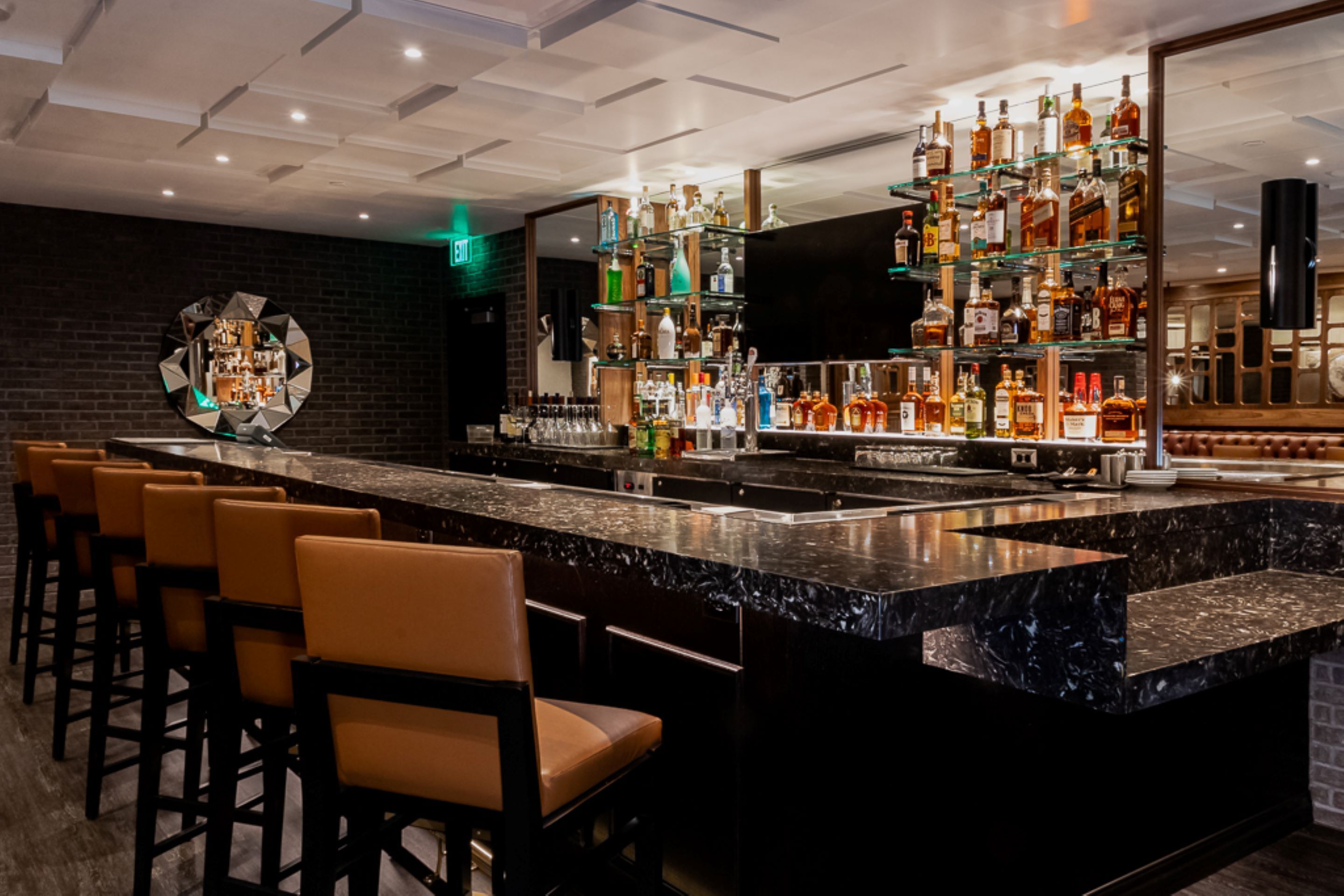 3 restaurants, breakfast, lunch, dinner served; american cuisine