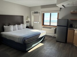 Escritorio, tabla de planchar con plancha y cunas gratuitas 